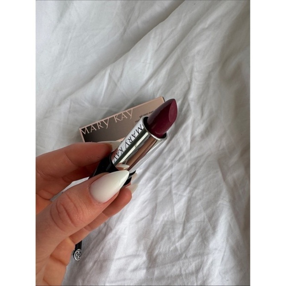 Mary Kay Gel Semi-Matte Lipstick Crushed Berry